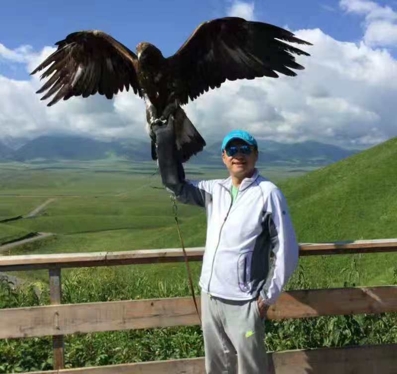 怀抱清风的第一张照片--宁波相亲服务中心