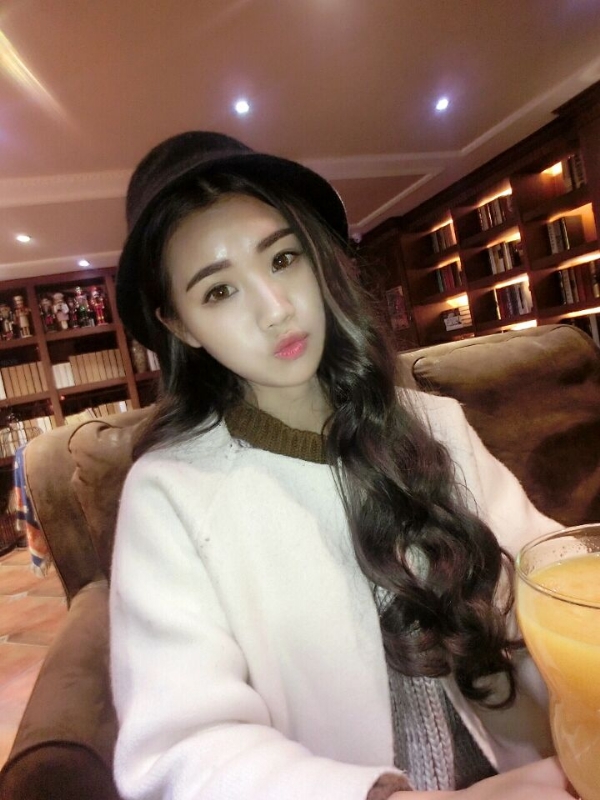 气质小妹的第三张照片--宁波相亲服务中心