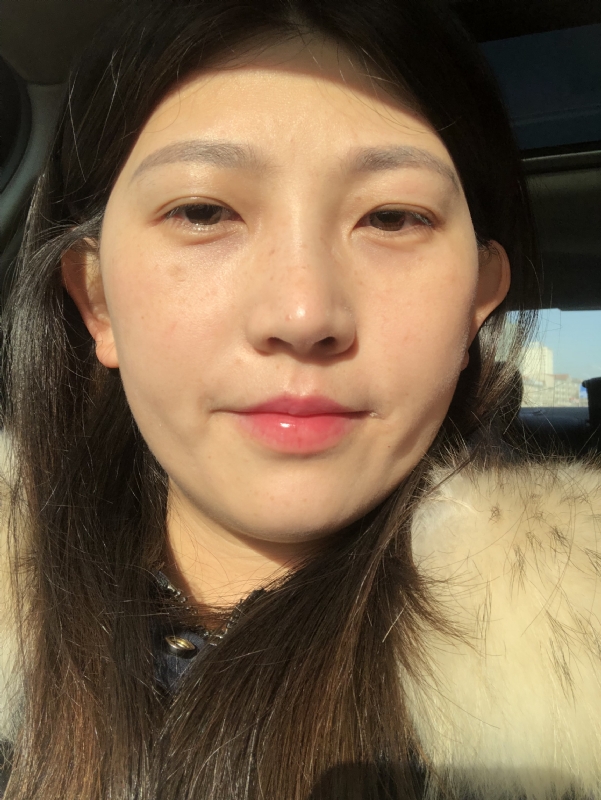 轻闭双眼的第一张照片--宁波相亲服务中心