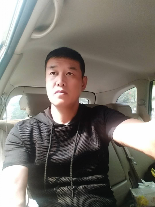 深爱的疯子的第一张照片--宁波相亲服务中心