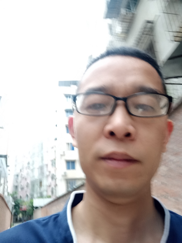 眼镜的第一张照片--宁波相亲服务中心