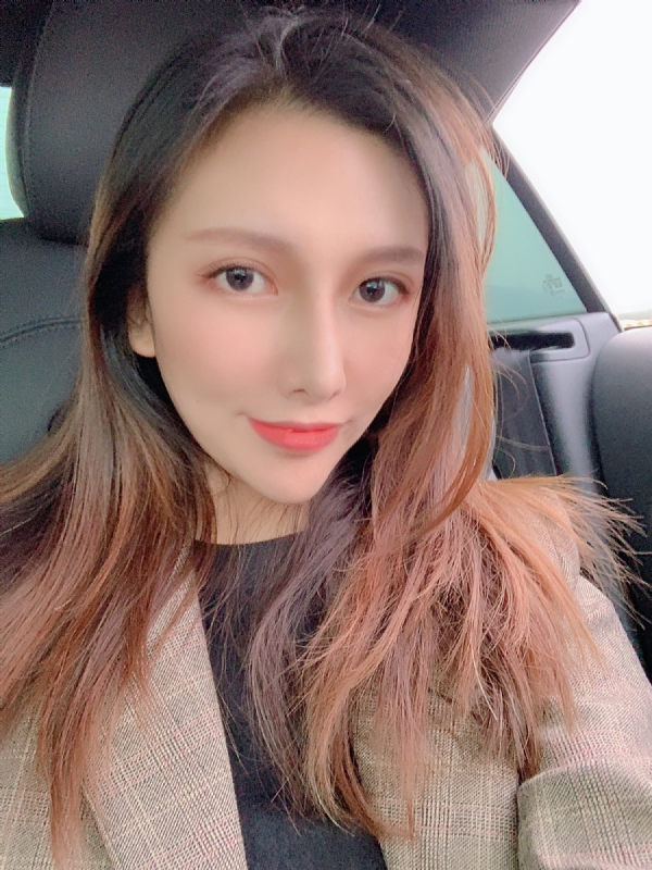 李岚Lancy的第一张照片--宁波相亲服务中心