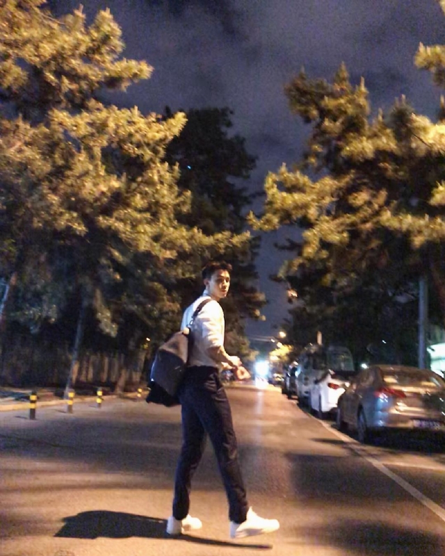 深海的第二张照片--宁波相亲服务中心