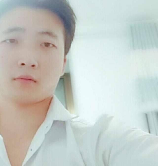 华英雄的第一张照片--宁波相亲服务中心