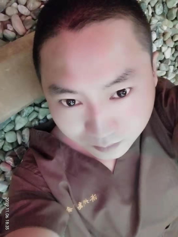 红枫叶的第一张照片--宁波相亲服务中心