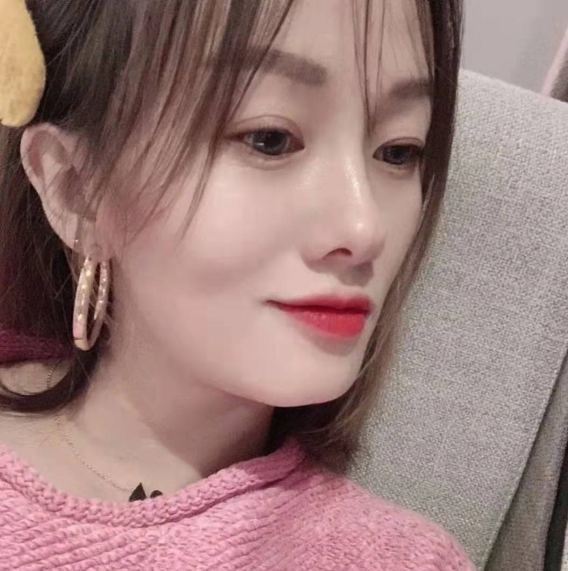 微醺的笑容的第一张照片--宁波相亲服务中心