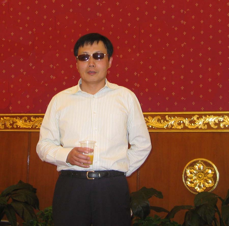 威胜的第二张照片--宁波相亲服务中心