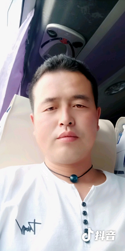 瞬间被爱上的第一张照片--宁波相亲服务中心