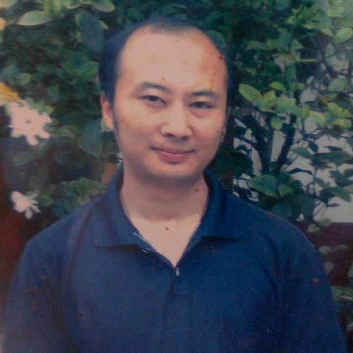 石峰里的生命的第一张照片--宁波相亲服务中心