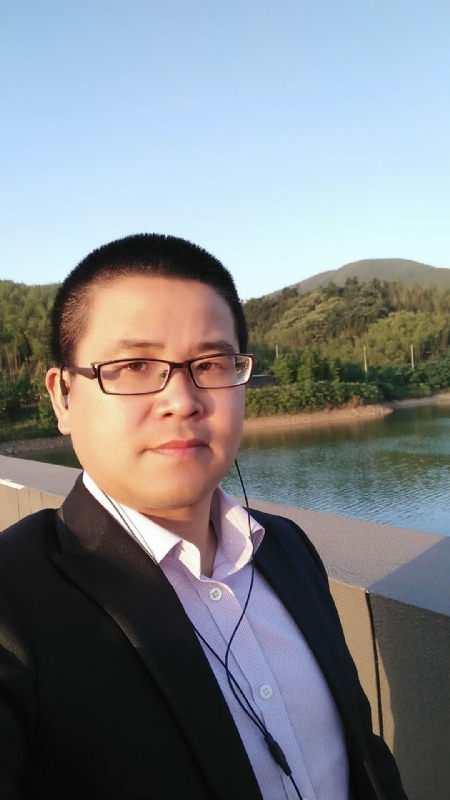 顾律师的第三张照片--宁波相亲服务中心