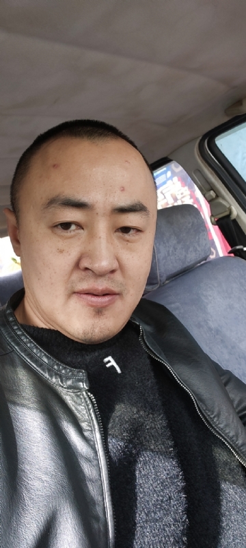 精神九哥的第一张照片--宁波相亲服务中心