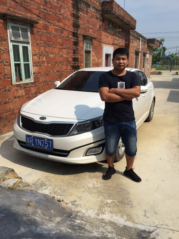 独坐街头的第二张照片--宁波相亲服务中心