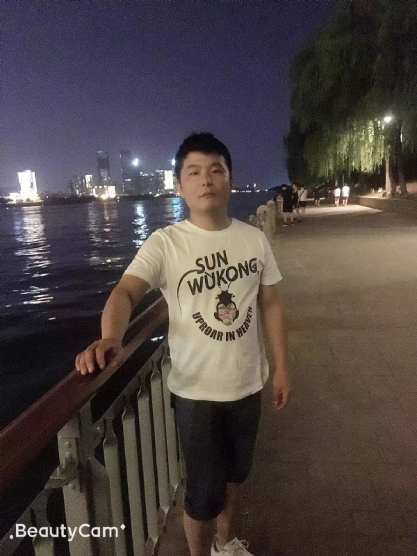 古月的第二张照片--宁波相亲服务中心