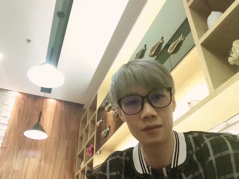 黄峰的第一张照片--宁波相亲服务中心