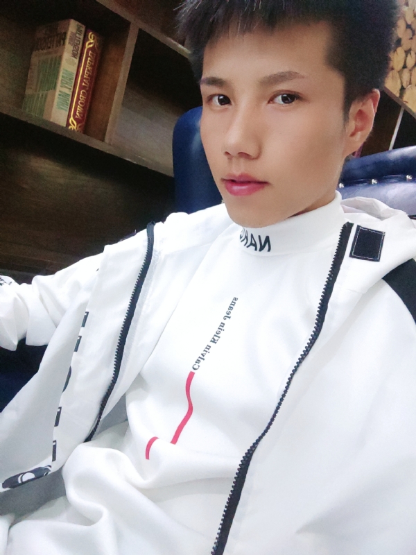 梁辞的第二张照片--宁波相亲服务中心