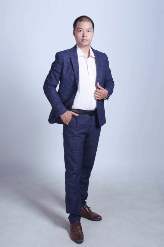 努力的青年的第一张照片--宁波相亲服务中心