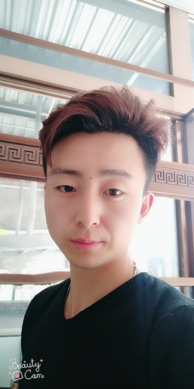 拼命微笑的第二张照片--宁波相亲服务中心