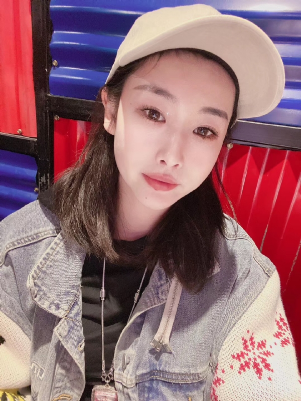 玲珑的第一张照片--宁波相亲服务中心