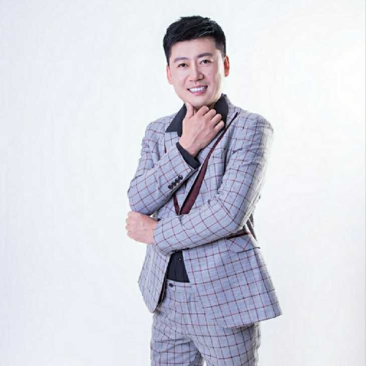 屋顶拾荒人的第一张照片--宁波相亲服务中心