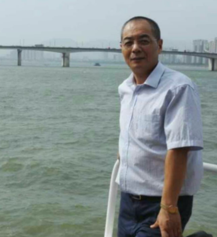 辛民的第二张照片--宁波相亲服务中心