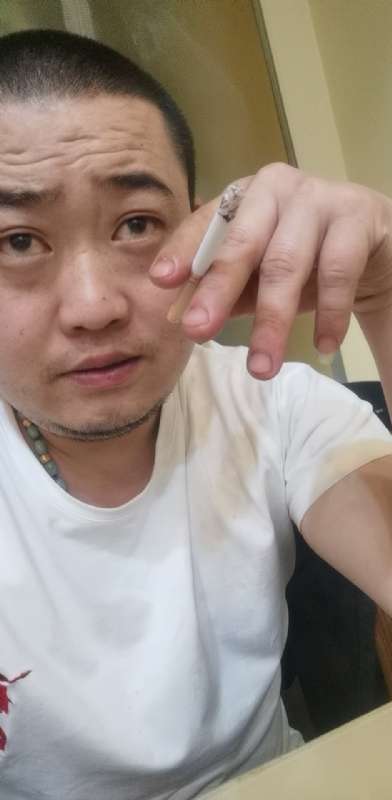 孤独的螃蟹的第一张照片--宁波相亲服务中心