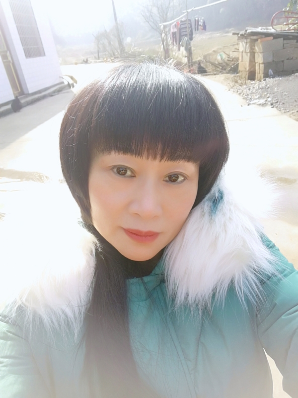 金鱼儿的第一张照片--宁波相亲服务中心