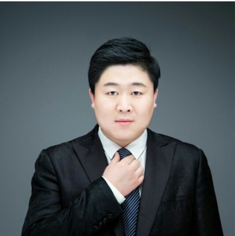 迷途小书童的第一张照片--宁波相亲服务中心