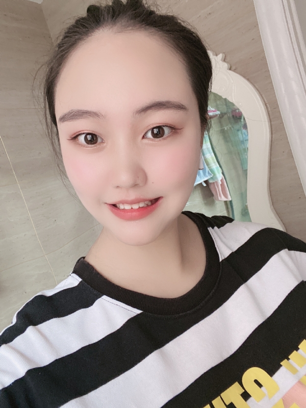 灵儿的第二张照片--宁波相亲服务中心