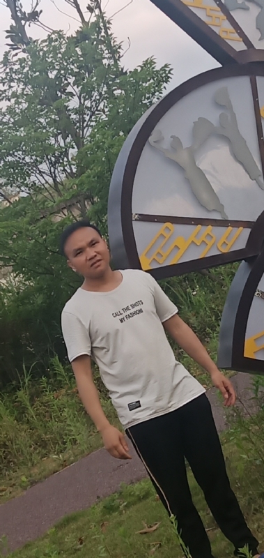 愉快的阳光的第一张照片--宁波相亲服务中心