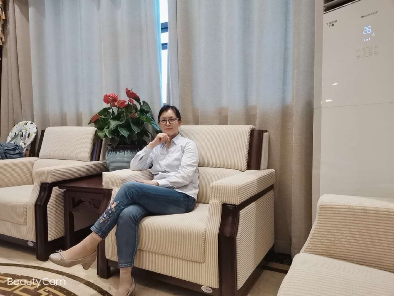 秋水伊人的第一张照片--宁波相亲服务中心