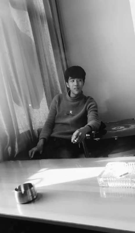 酷似小丑的第二张照片--宁波相亲服务中心