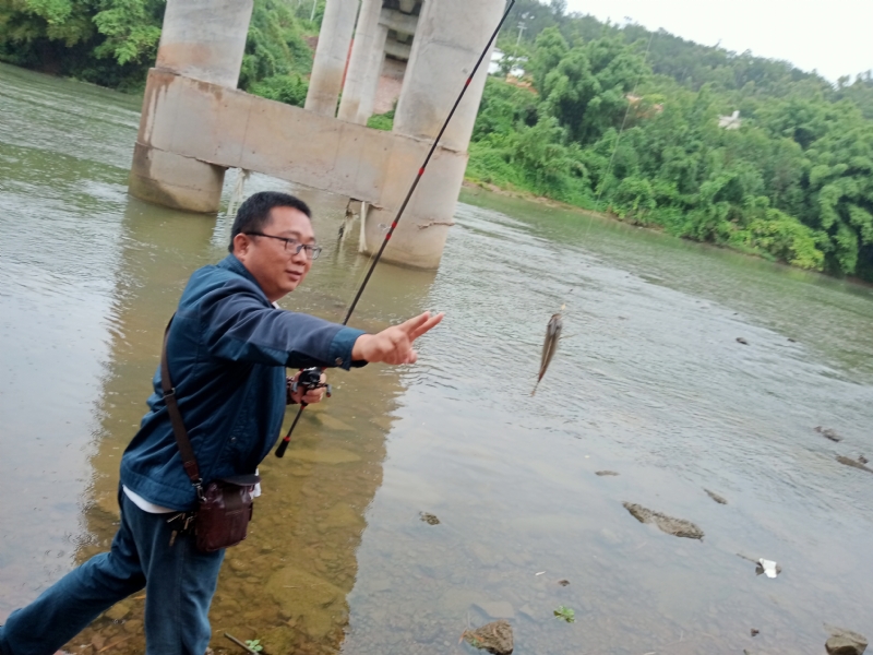 峰的第二张照片--宁波相亲服务中心