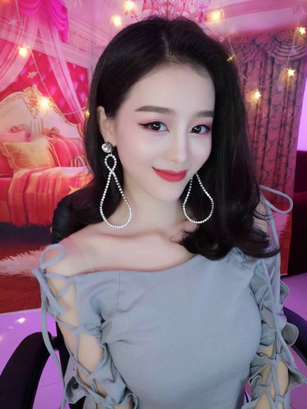 Cici的第三张照片--宁波相亲服务中心