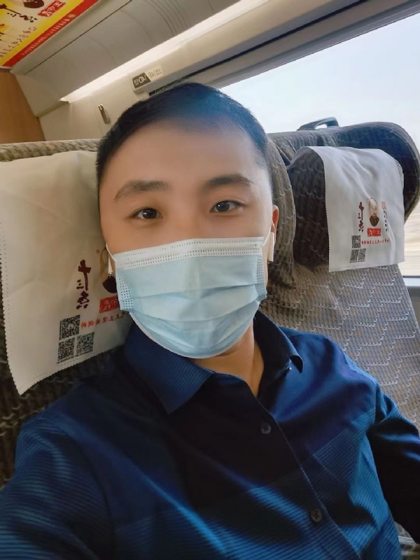 孤独的小屁猪的第二张照片--宁波相亲服务中心