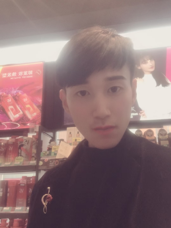 唯美的爱情故事的第一张照片--宁波相亲服务中心