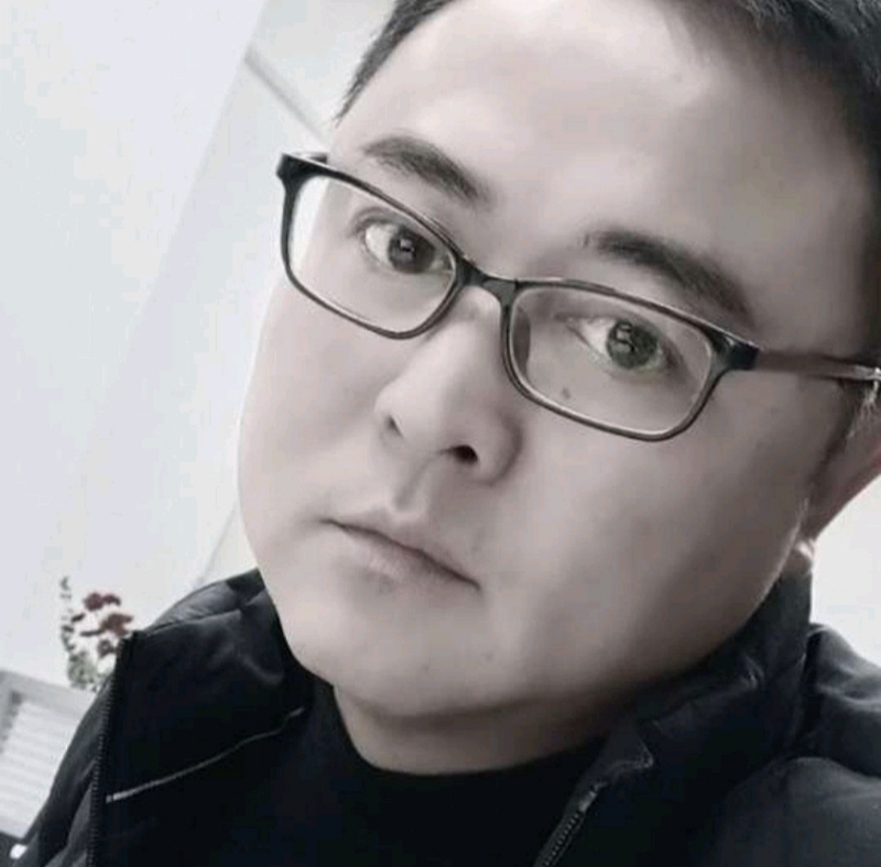 小石头的第二张照片--宁波相亲服务中心