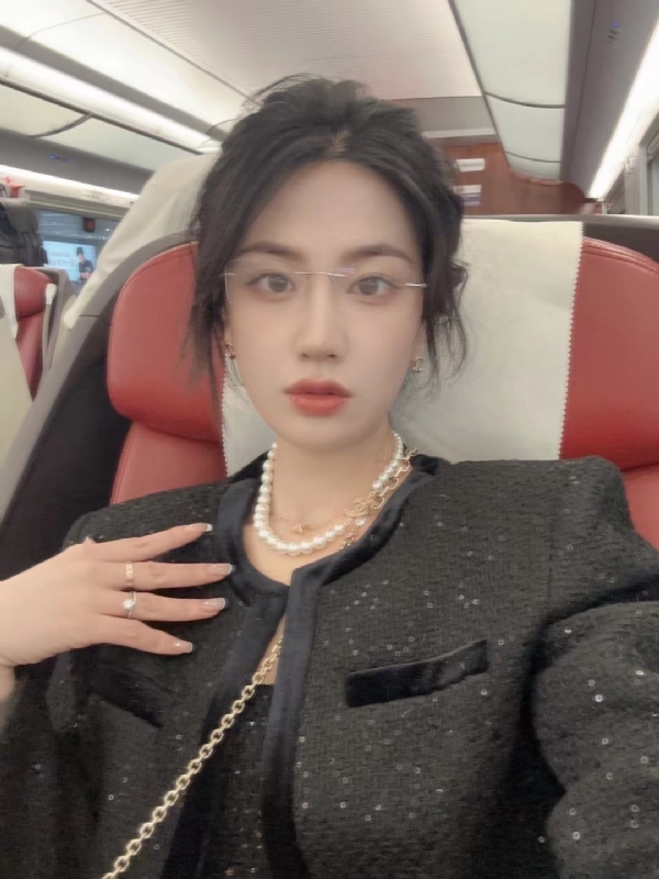 Alma的第三张照片--宁波相亲服务中心