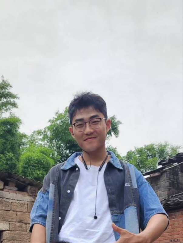 越努力越幸运的第一张照片--宁波相亲服务中心