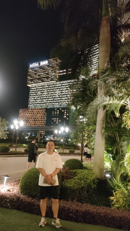 熟悉的身影的第一张照片--宁波相亲服务中心