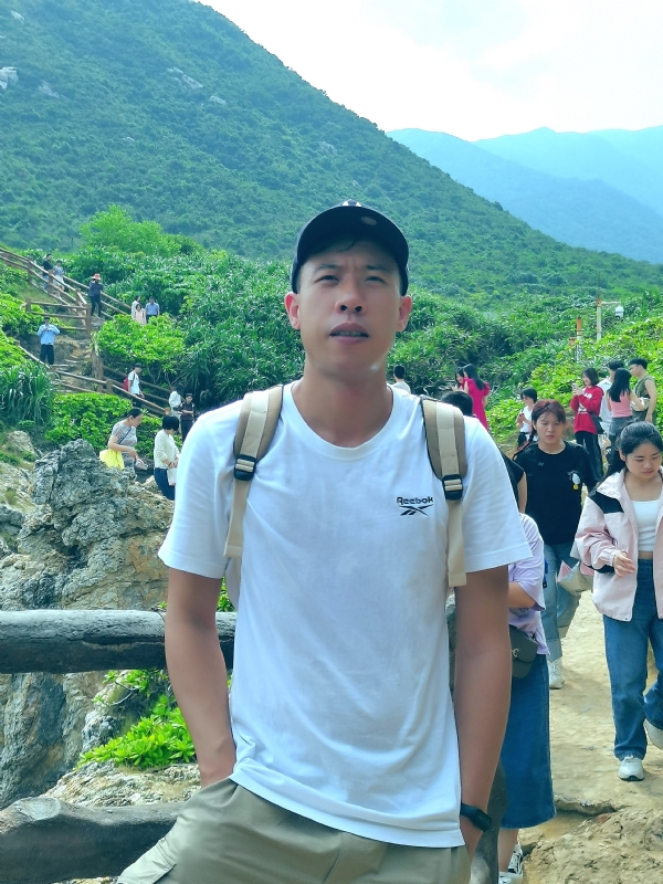 吴生的第二张照片--宁波相亲服务中心