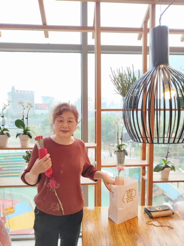 静香的第一张照片--宁波相亲服务中心