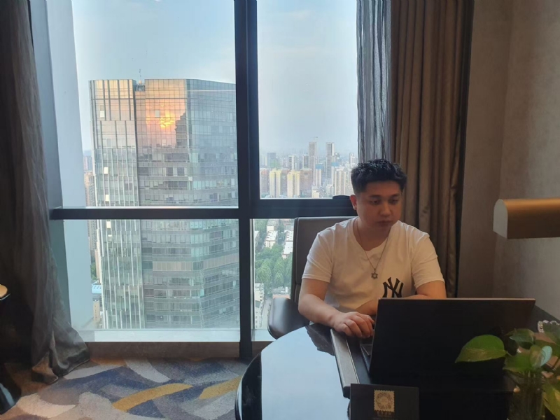 ying的第一张照片--宁波相亲服务中心