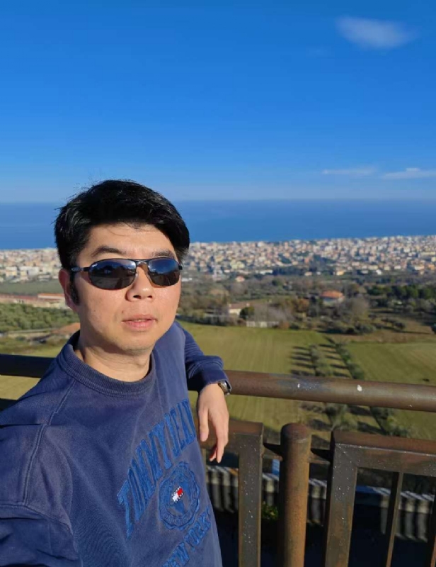 平心静气的第一张照片--宁波相亲服务中心