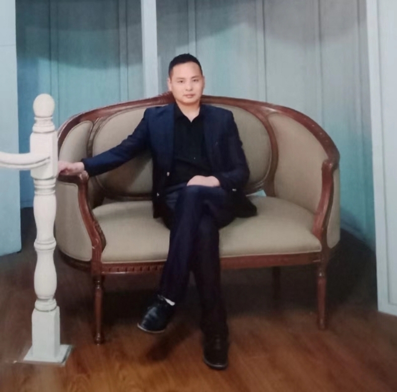 龙行天下的第二张照片--宁波相亲服务中心