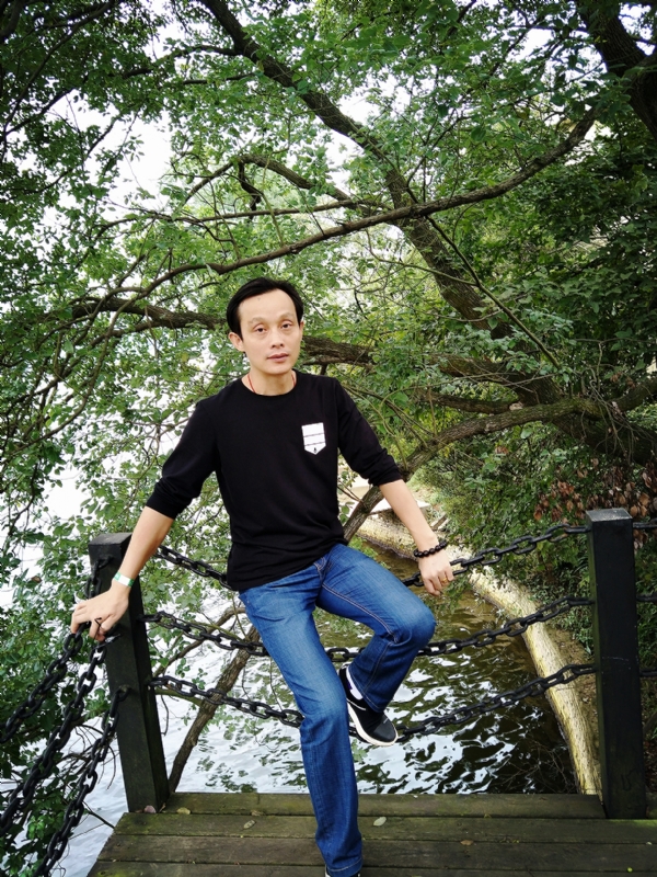 易进的第一张照片--宁波相亲服务中心