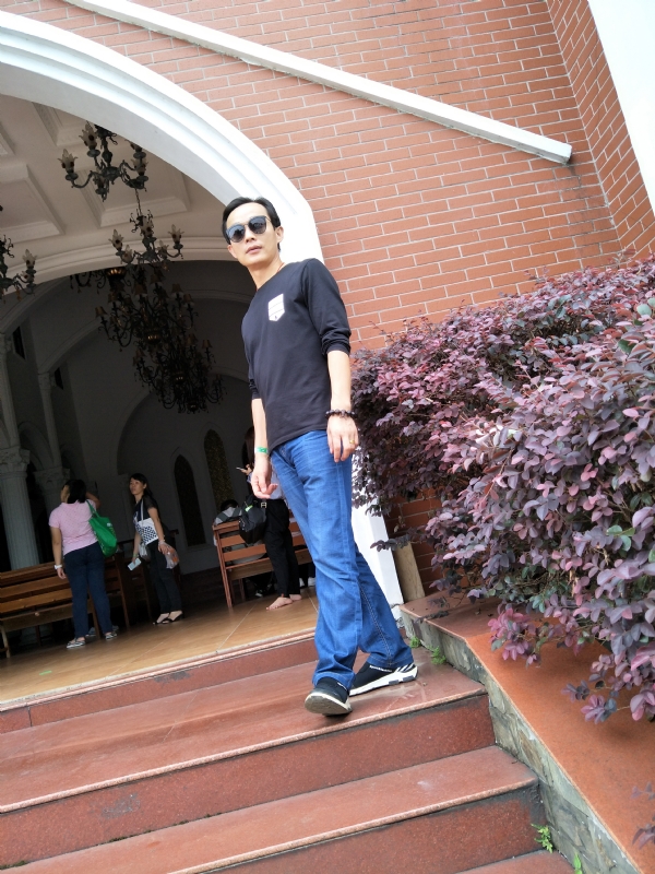 易进的第二张照片--宁波相亲服务中心