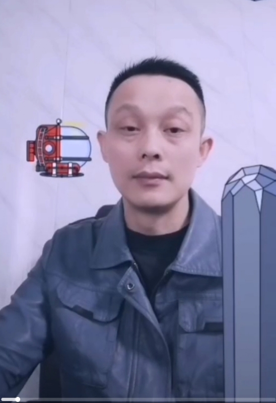 易进的第三张照片--宁波相亲服务中心