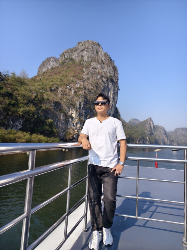 墨痕的第二张照片--宁波相亲服务中心