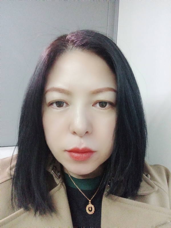 尘颜的第一张照片--宁波相亲服务中心