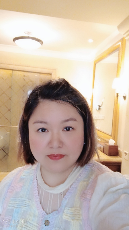 衎静玲瓏的第一张照片--宁波相亲服务中心